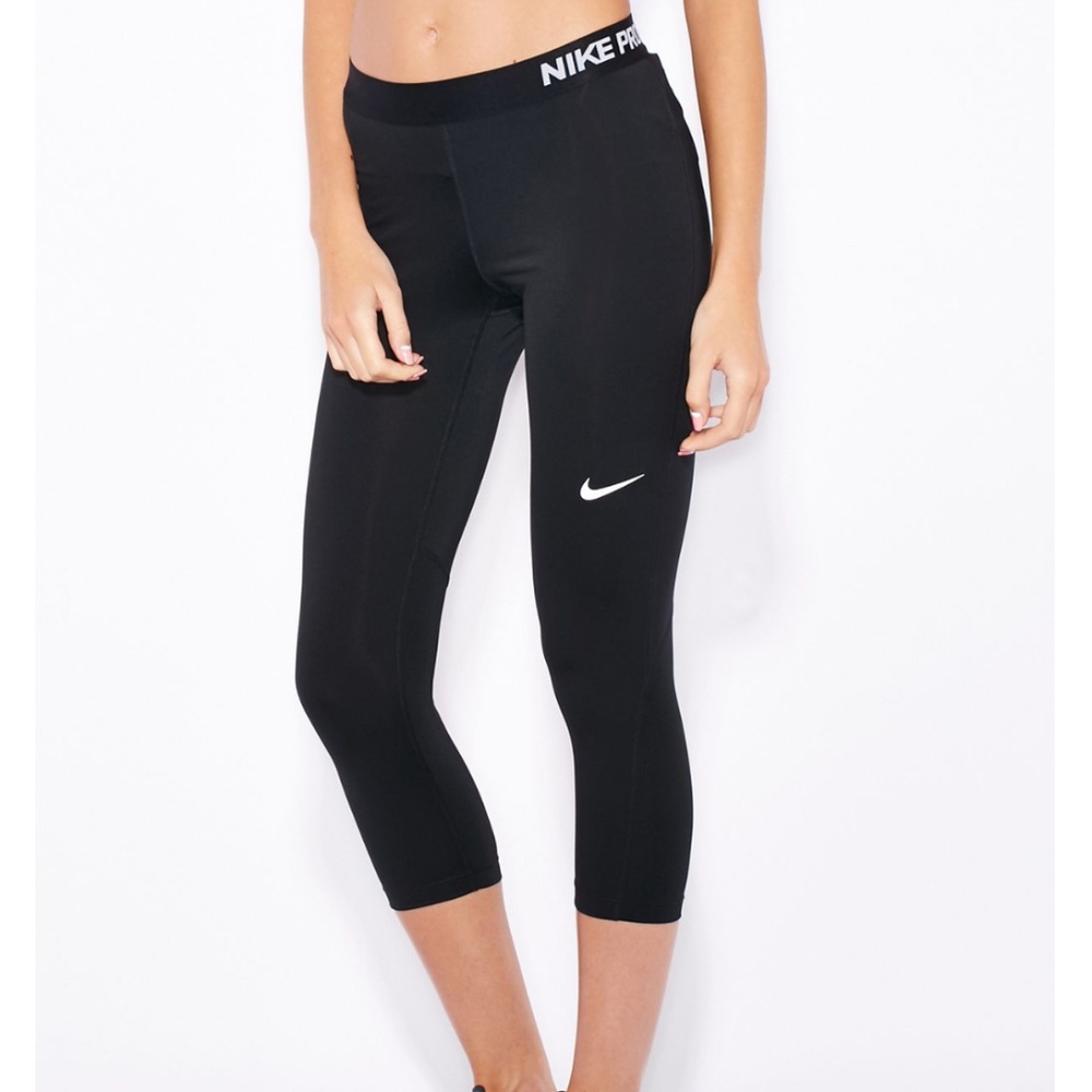 Nike Pro Cool Capri Pants Black M